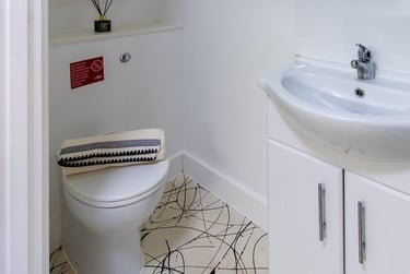 1 bed studio, Queens Terrace, City Centre, Southampton, SO143LR - Image 10